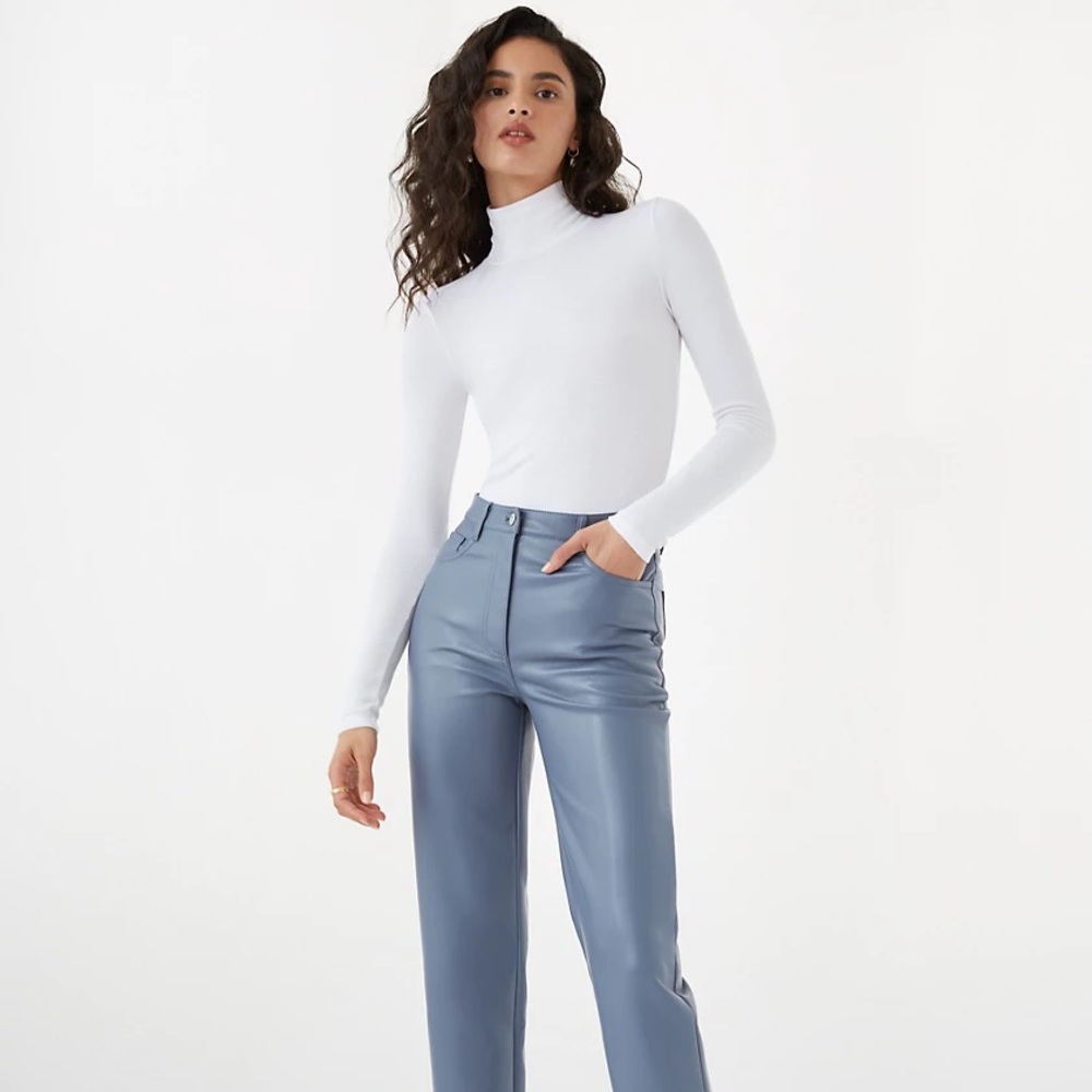 COPY - Wilfred only Turtle Neck